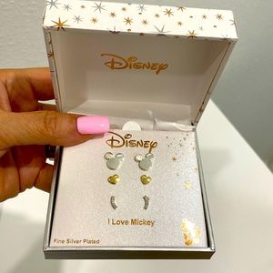 NIB Disney “I Love Mickey” Fine Silver Plated 3 piece Earring Sets